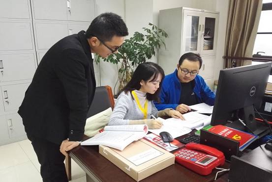 中央纪委国家监委网站镜头|| 精准监督在乡村