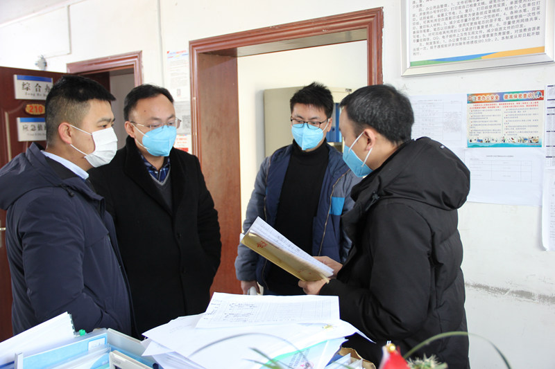 铜仁纪检监察干部应对疫情防控在行动