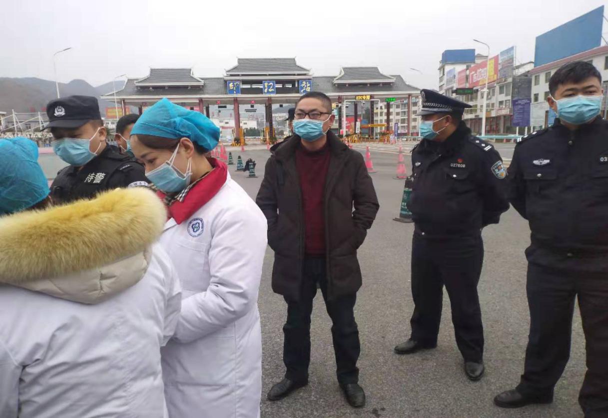 铜仁纪检监察干部应对疫情防控在行动