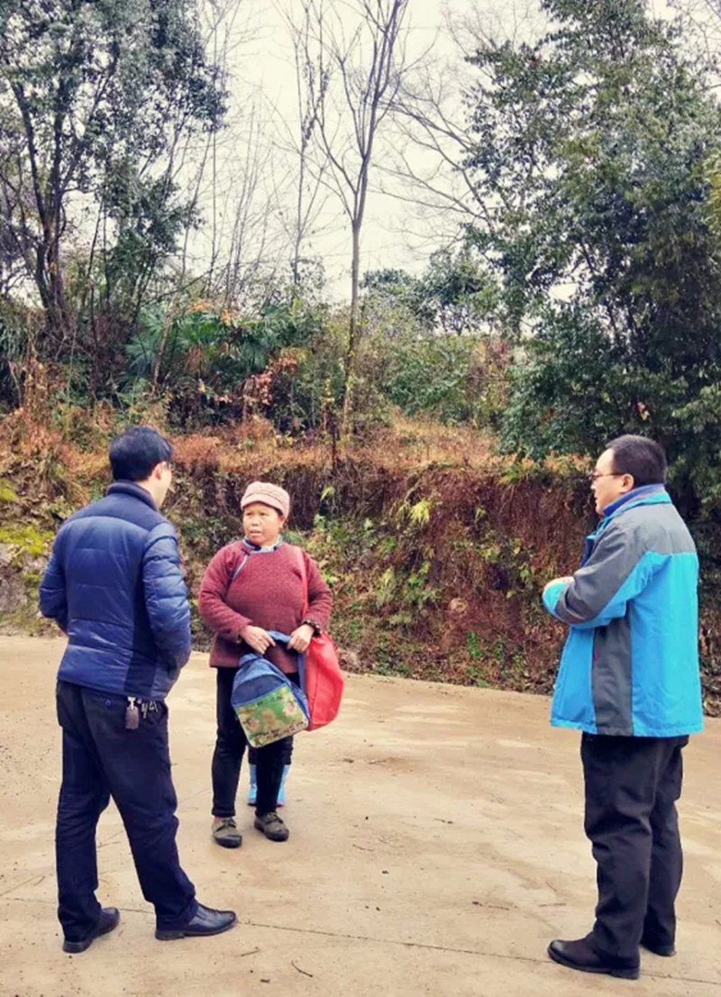 松桃2018年第一场雪，下得那么认真~只想为你一直奔走到白首.....