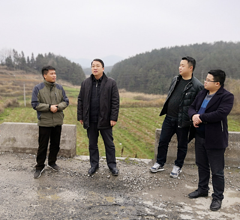 关注蒋兴勇为决胜脱贫攻坚强化纪律作风保障