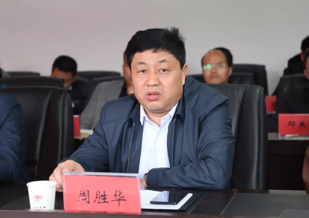 干部队伍建设年于红到松桃调研干部队伍建设