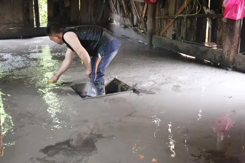 聚焦脱贫攻坚胡定钦到盘信镇督导脱贫攻坚“补短板”工作