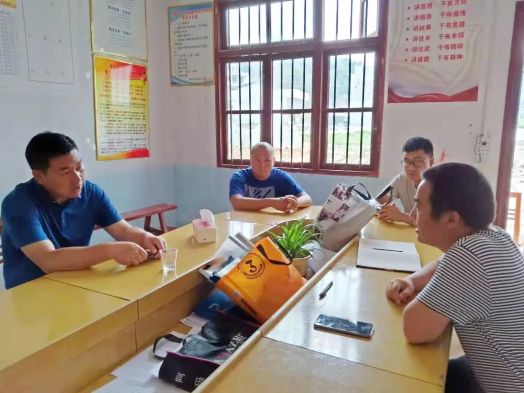 聚焦脱贫攻坚镜头 || 盛夏，松桃纪检人在忙啥呢？