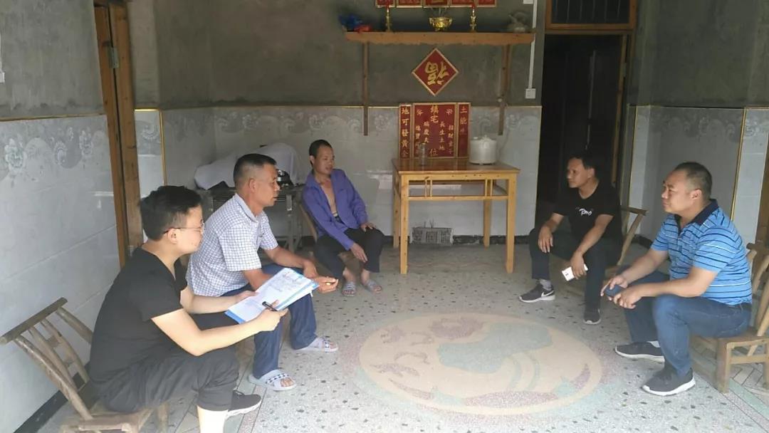 聚焦脱贫攻坚镜头 || 盛夏，松桃纪检人在忙啥呢？