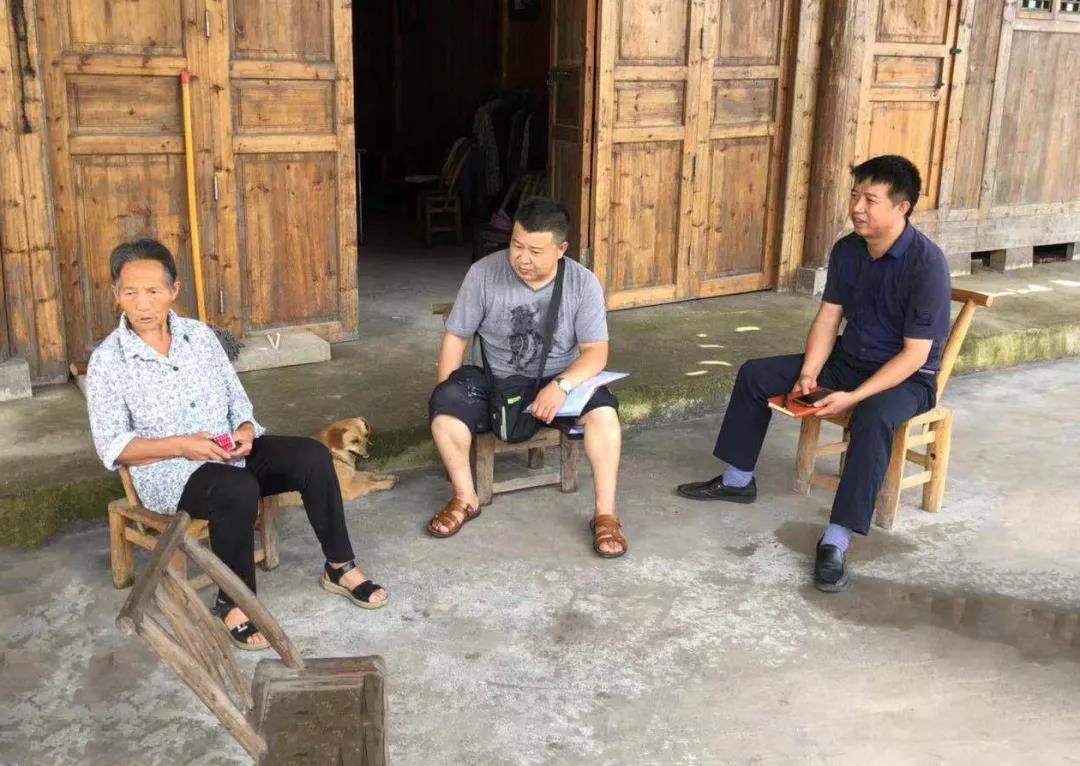 聚焦脱贫攻坚镜头 || 盛夏，松桃纪检人在忙啥呢？