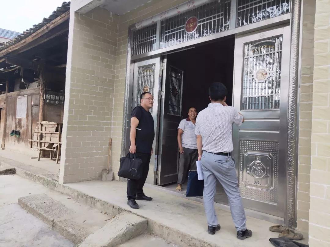 纪检人·镜头脱贫攻坚督查进行时