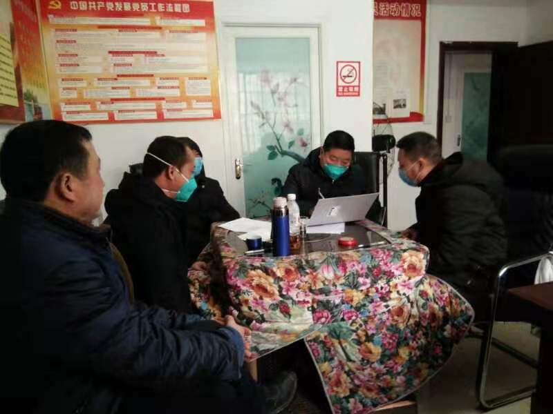 防控疫情一线开展督查，松桃纪检监察干部在行动