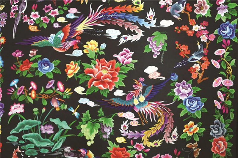 走上“代表通道”，石丽平讲述家乡决战贫困的故事