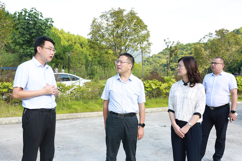 钟汰甬到印江督导生态环保工作