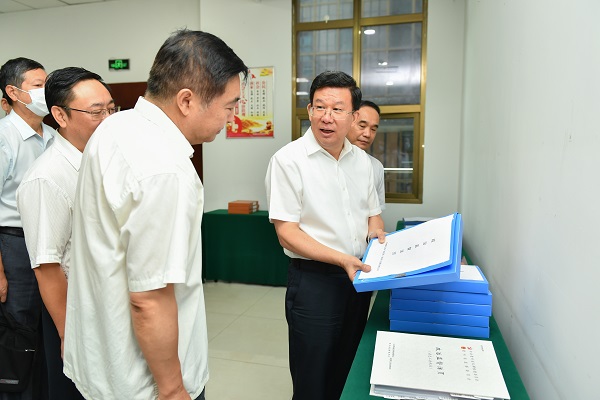 夏红民在调研省直派驻机构创新开展监督工作时强调  把“驻”的优势更加充分发挥出来  推动派驻监督高质量发展