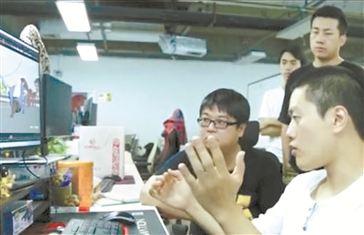 从独立自主到“四个自信”