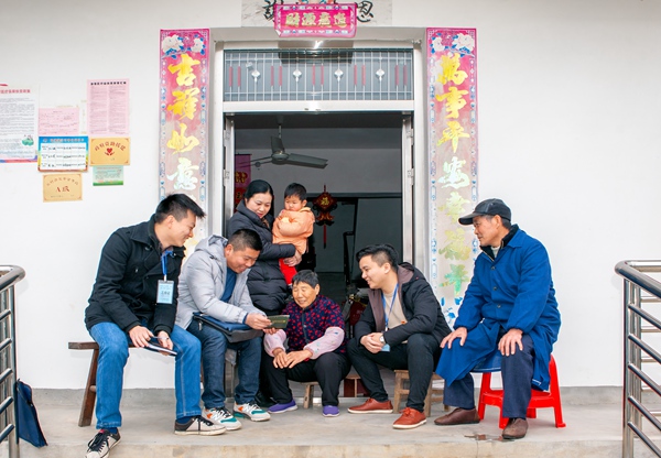 时刻把群众放在心坎上  ——纪检监察干部讲述主题教育收获