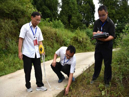 贵州省纪委监委网站精彩推荐松桃“问题”公路暴露的监管问题