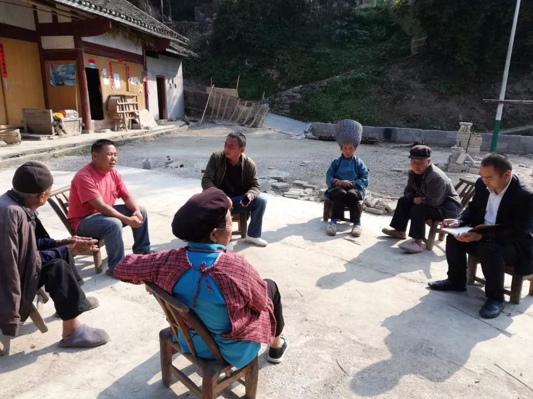 “小纪委”发挥“大作用”