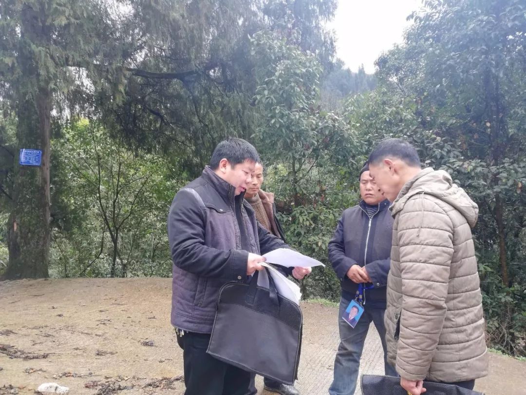 “小纪委”发挥“大作用”