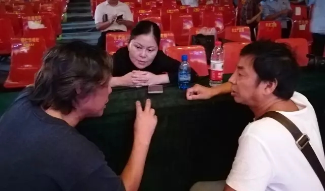 纪检人·手记小品背后