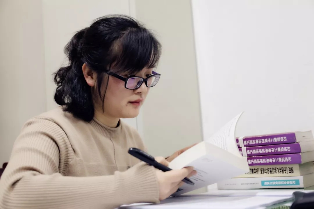 转隶干部李晓琴角色变了 但初心不变