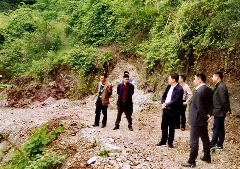 五一劳动节，咱松桃纪检人，蛮拼滴~！来，感受一波最美的“劳动style”。