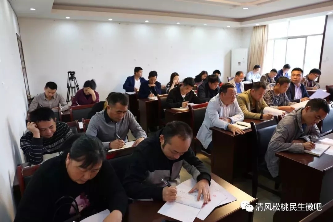 五一劳动节，咱松桃纪检人，蛮拼滴~！来，感受一波最美的“劳动style”。