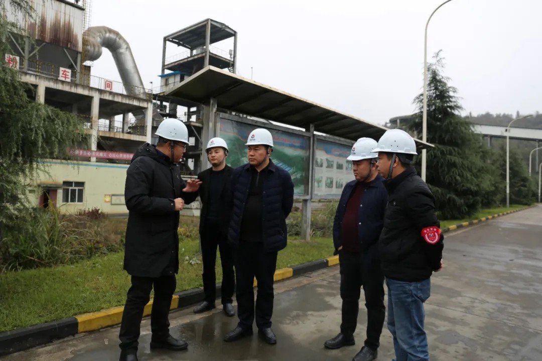 胡定钦走访联系服务重点企业