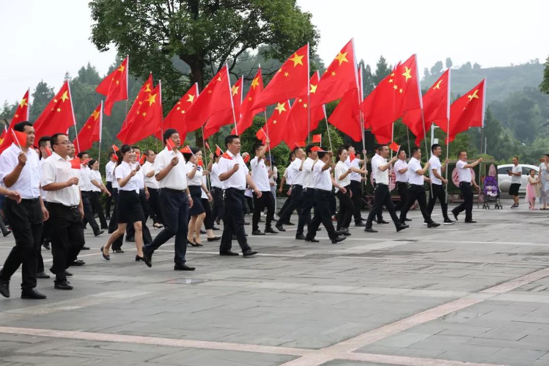 镜头 || 松桃纪委监委拍摄快闪我和我的祖国