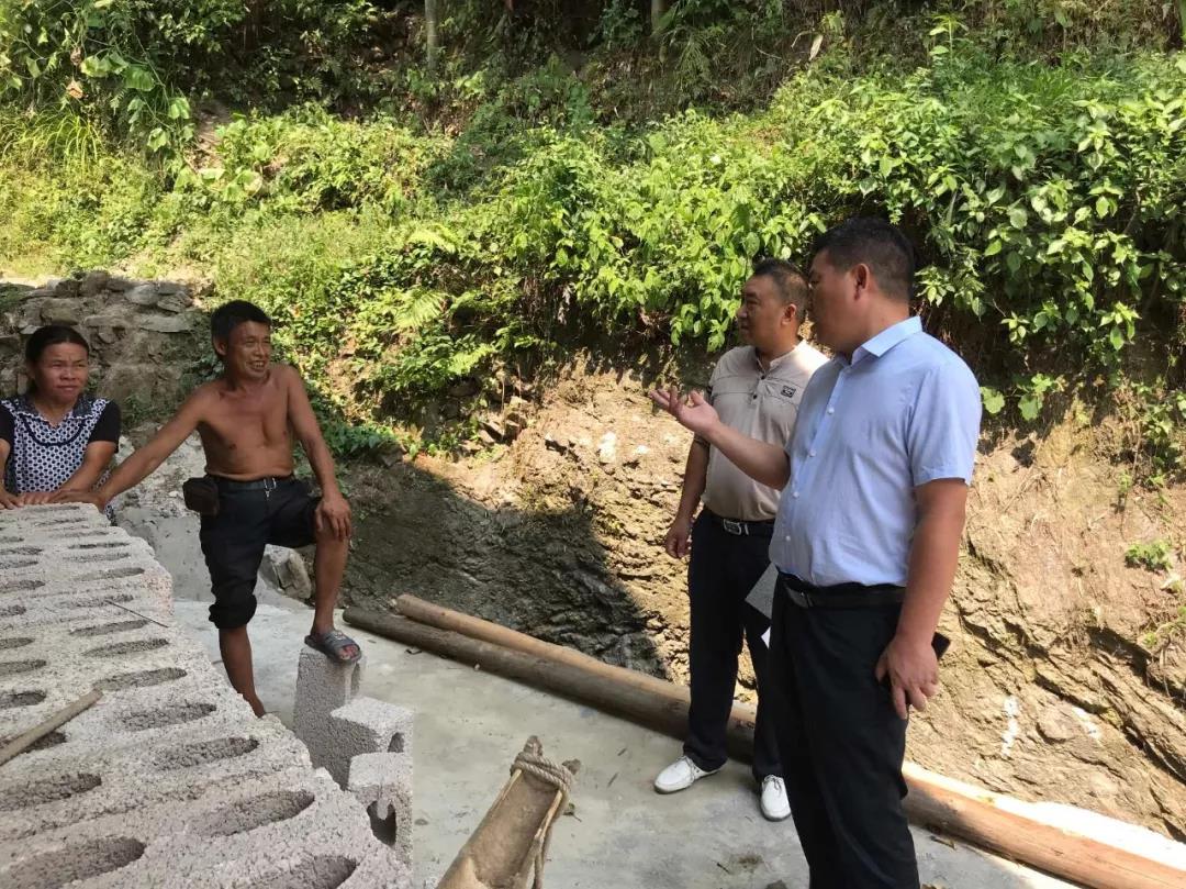 镜头 || 脱贫攻坚督查进行时