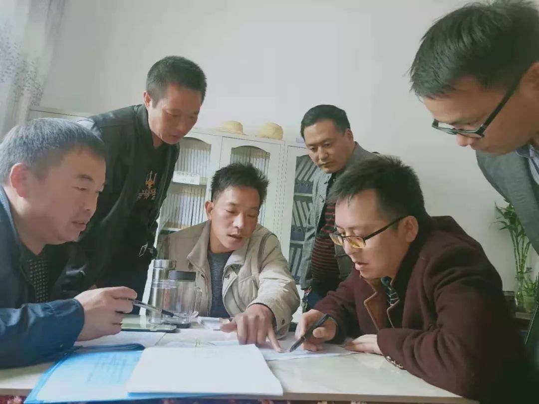 聚焦脱贫攻坚镜头|松桃纪委监委专项督查脱贫攻坚作风问题