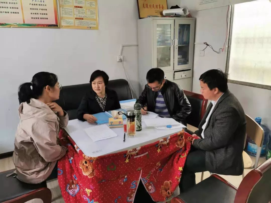 聚焦脱贫攻坚镜头|松桃纪委监委专项督查脱贫攻坚作风问题