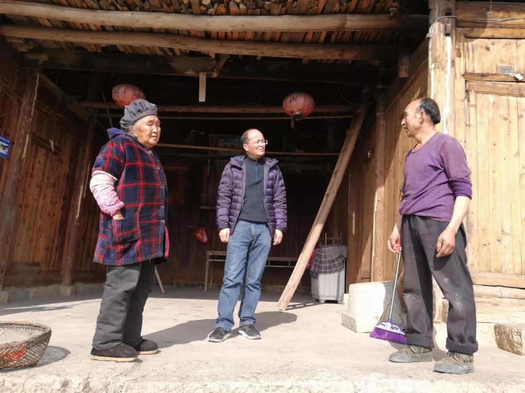 纪检人·镜头松桃这么多纪检监察干部下沉一线，究竟是干啥？