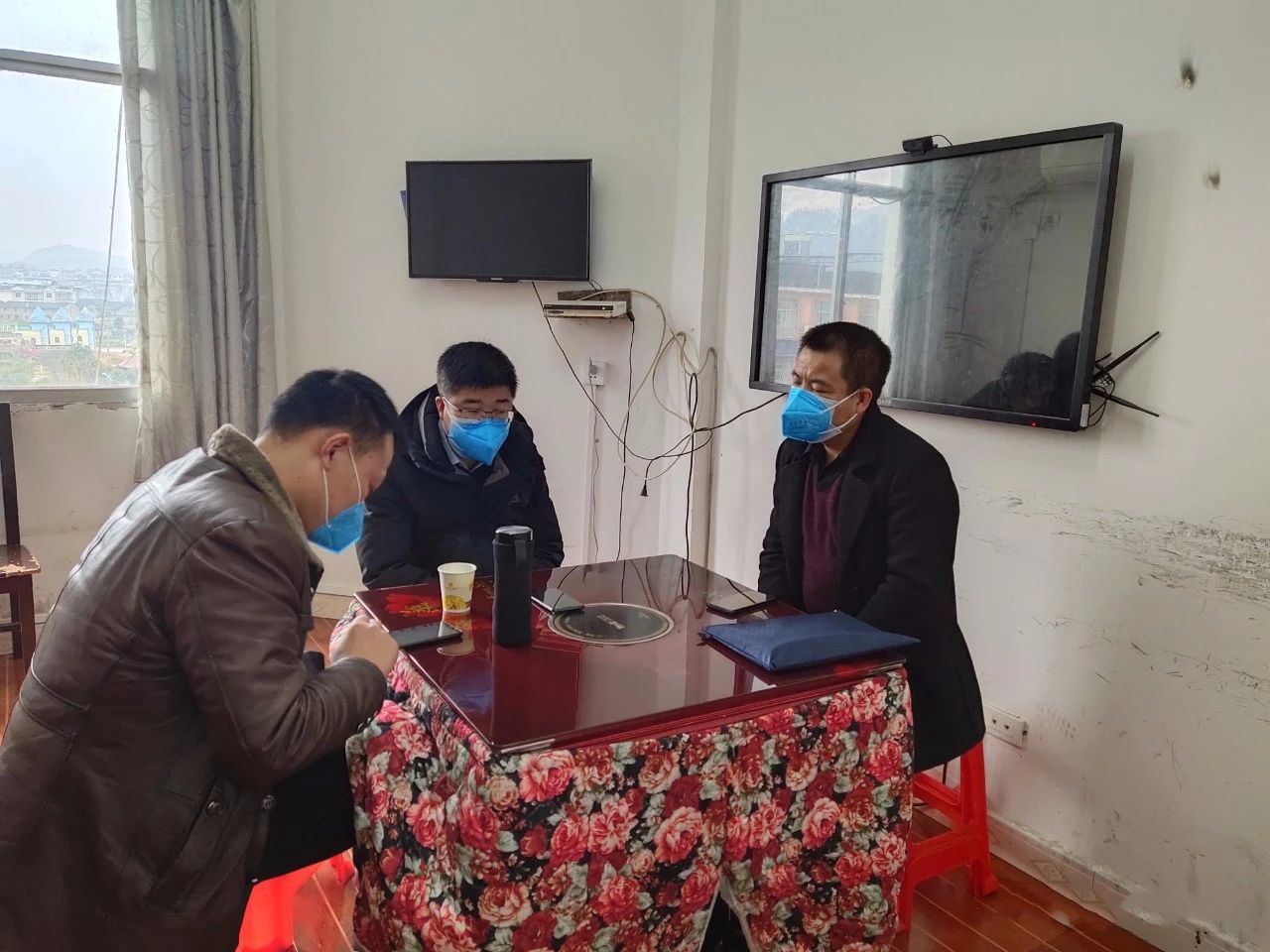 镜头| 面对疫情，松桃纪检监察干部奋战一线二