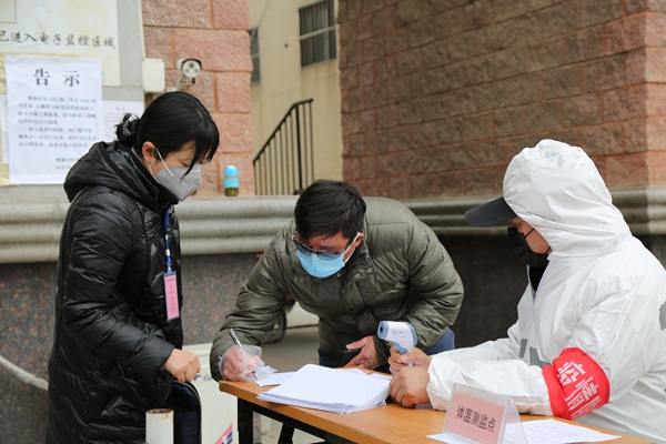 抗“疫”镜头 | 把社区建成防控坚强堡垒