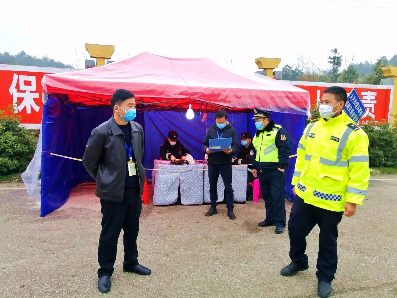 镜头| 松桃纪检监察机关为“两手抓”提供有力保障