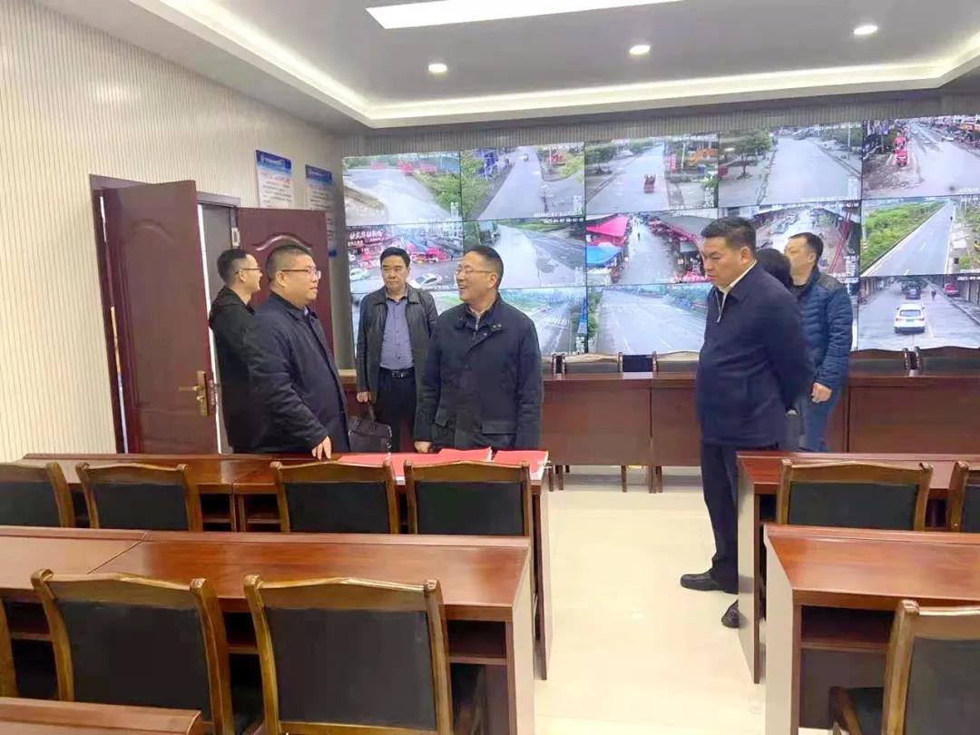 钟汰甬到松桃督导政法队伍教育整顿和生态环保工作