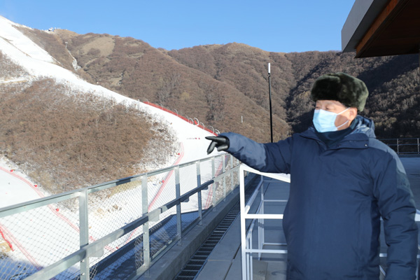 习近平：要通过举办冬奥会把我国冰雪运动搞上去
